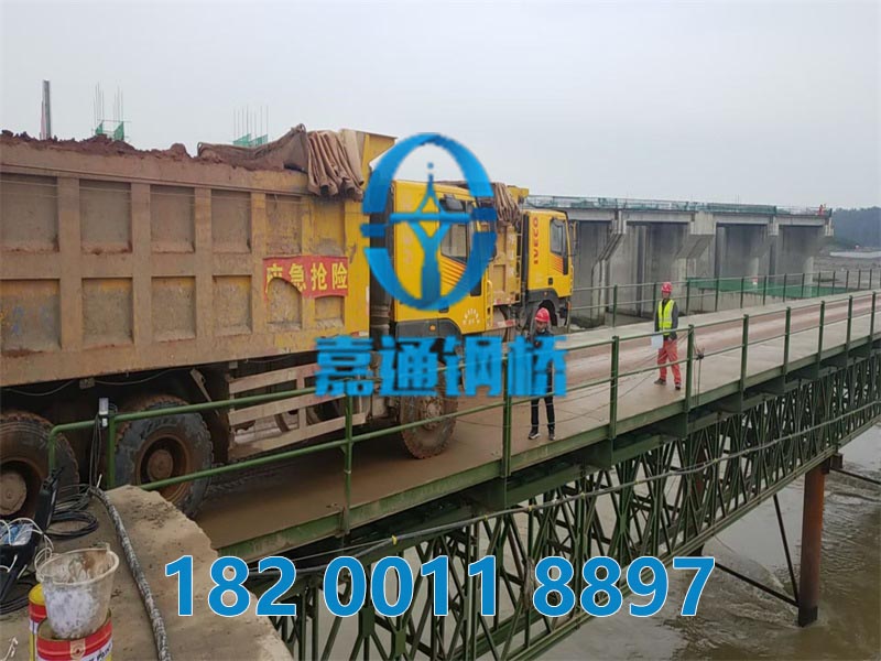 岷江航電樞紐95米長(zhǎng)、7米寬200型交通鋼棧橋安裝及動(dòng)靜載實(shí)驗(yàn)完畢;